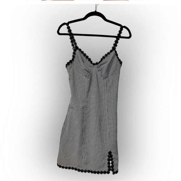 3/$25 ⭐️ NWT Lulus - Black Gingham Lace Mini Dress - Picture 5 of 12